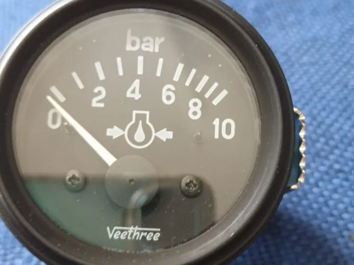 Oil Pressure Gauge